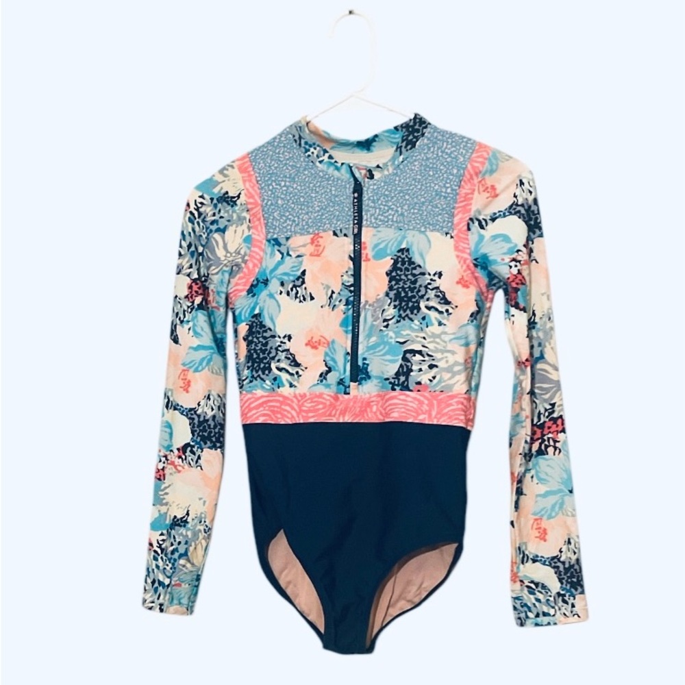 Atleta Floral girl swimming